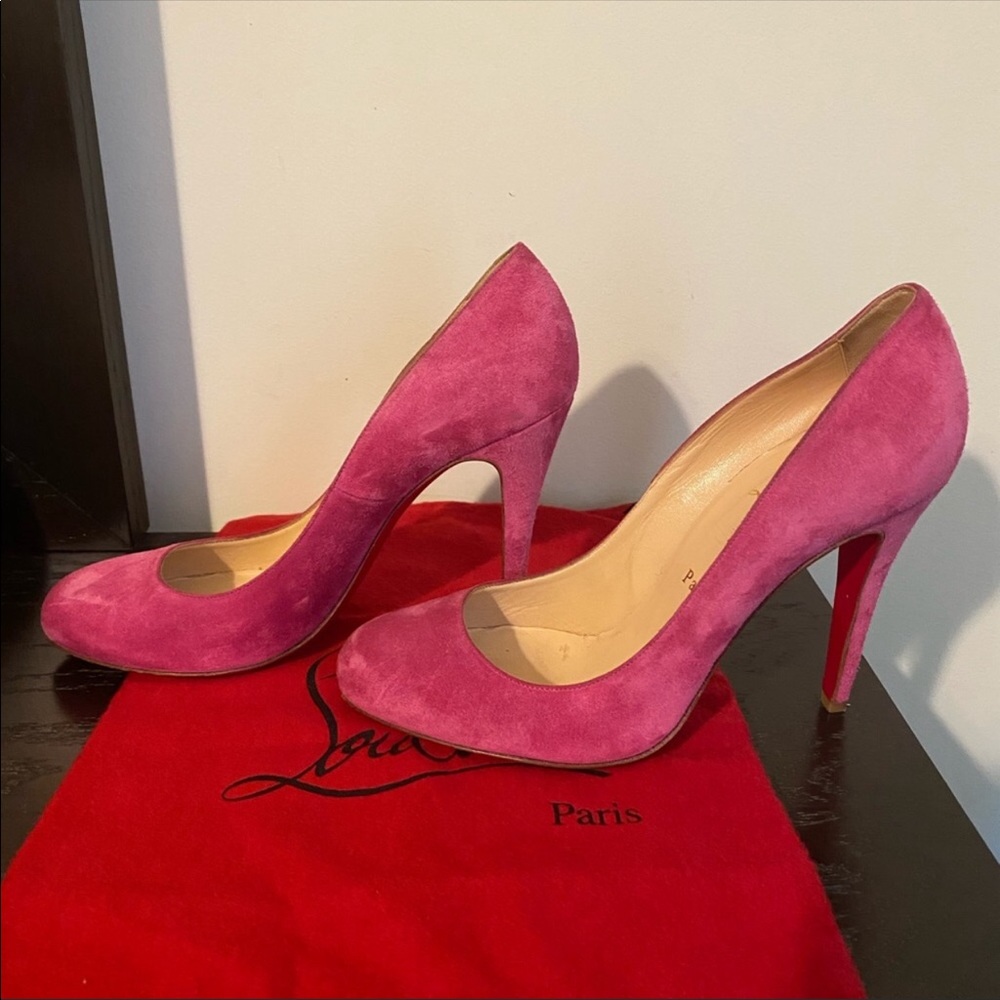 Authentic Christian Louboutin Heels!! 😍🥰